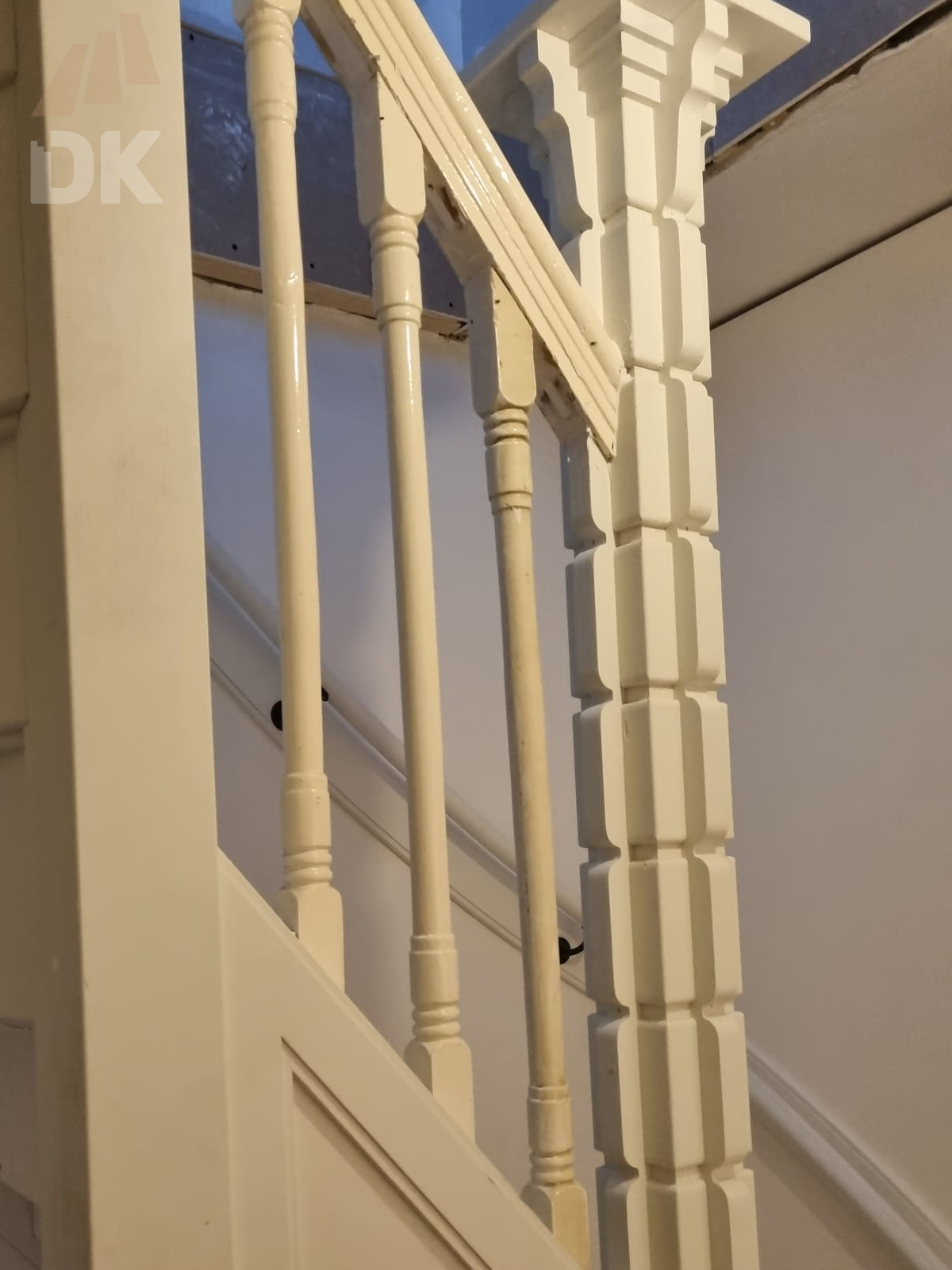 Mooie en gedetailleerde trap gemaakt van elementen van een oude trap - Foto 6